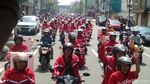 Konvoi Sepeda, Vespa hingga Motor di Gala Premier Dilan 1991