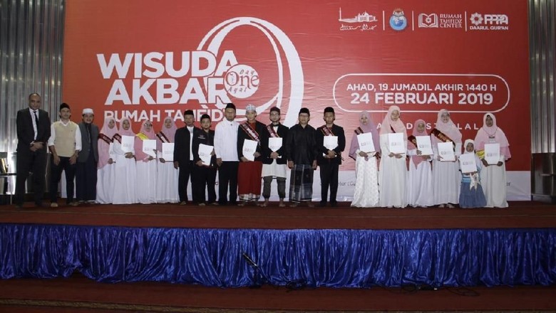 8.978 Penghafal Alquran Ikuti Wisuda Akbar Serentak di 13 Provinsi 8.978 Penghafal Alquran Ikuti Wisuda Akbar Serentak di 13 Provinsi