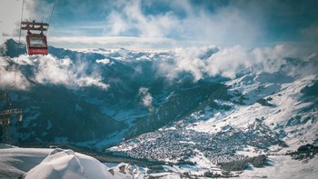 Foto landscape yang diambil dengan komposisi f/0.0, ISO 100, 1/-0s - Foto: GSM Arena