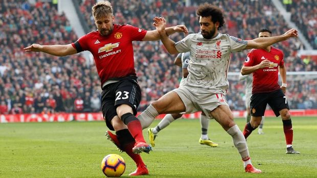 Mohamed Salah berhasil dimatikan oleh Luke Shaw.