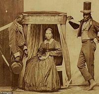 Direktur Vogue Resign Setelah Dihujat Karena Dianggap Rasis