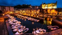 Usut punya usut, Ondarroa merupakan tempat parkirnya yacht untuk lanjut ke Kota Bilbao atau destinasi lainnya di Spanyol (iStock)