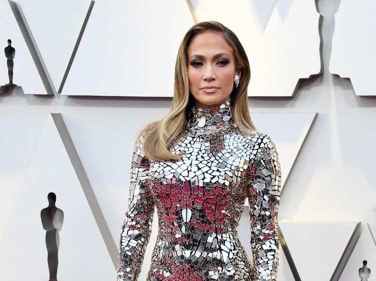 Kilauan Jennifer Lopez di Oscar 2019