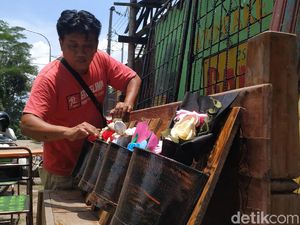 Pria Semarang Ini Sulap Rongsokan Jadi Mebel Unik