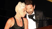 Puja-puji Romantis Lady Gaga untuk Bradley Cooper di Panggung Oscar