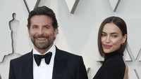 Bradley terlihat begitu mesra dengan Irina. REUTERS/Mario Anzuoni