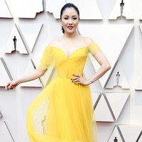 Ajang bergengsi Academy Awards ke-91 atau Oscars 2019 yang tengah berlangsung di Dolby Theatre, Hollywood, California, AS, Minggu (24/2/2019) atau Senin pagi WIB, tak dilewatkan oleh para bintang ‘Crazy Rich Asians’. Salah satunya Constance Wu yang memesona dalam balutan gaun kuning Versace. Foto: Frazer Harrison/Getty Images