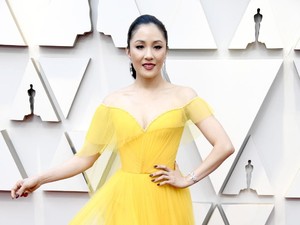 Foto: Adu Gaya Bintang Crazy Rich Asians di Oscars 2019