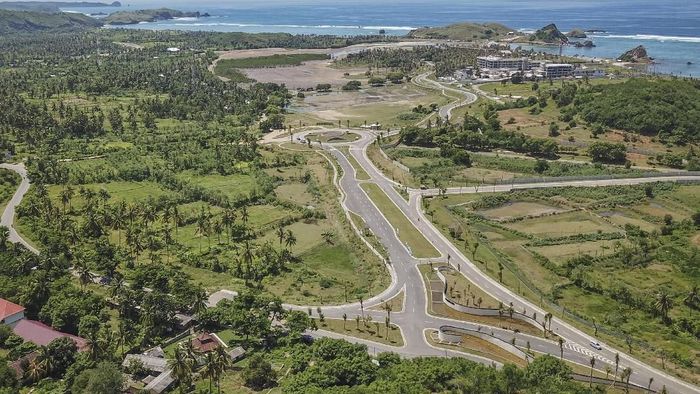 Lokasi yang akan dibangun Sirkuit MotoGP Indonesia di wilayah Mandalika (ANTARA FOTO/Ahmad Subaidi/ama) Lokasi yang akan dibangun Sirkuit MotoGP Indonesia di wilayah Mandalika (ANTARA FOTO/Ahmad Subaidi/ama)