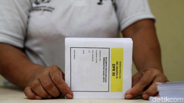 KPU Imbau Pemilih Luar Negeri Tak Upload Surat Suara ke Medsos KPU Imbau Pemilih Luar Negeri Tak Upload Surat Suara ke Medsos