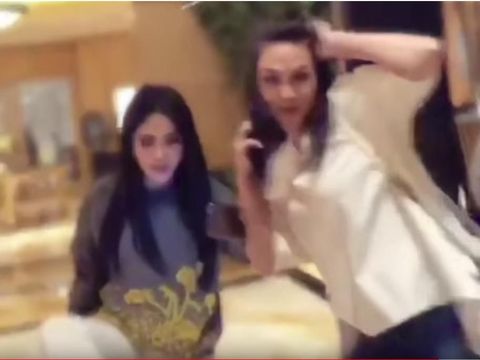 Intip Lagi Kenangan Makan Malam Syahrini Bareng Reino-Luna Maya