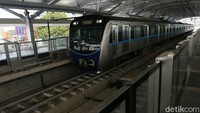 Pengoperasian transportasi massal berbasis rel, Moda Raya Terpadu (MRT) Jakarta secara komersial akan dilakukan pada pekan terakhir Maret. 