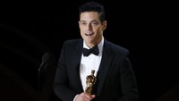Rami Malek baru saja mendapatkan penghargaan untuk Oscar sebagai aktor terbaik dalam filmnya Bohemian Rhapsody. (REUTERS/Mike Blake)