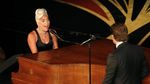 Mesra Abis! Duet Lady Gaga dan Bradley Cooper di Panggung Oscar