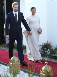 Fantastis! Meghan Markle Habiskan Rp 9 M Hanya Untuk Baju Hamil