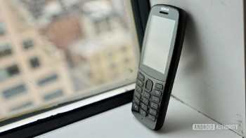 Game legendaris milik Nokia pun juga dihadirkan yakni Snake.  (Foto: Dok. Android Authority)