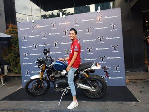 Baru Meluncur di RI, Omesh Langsung Beli Triumph Scrambler 1200 XE