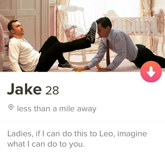 Jake memiliki lebih dari 30 profil di Tinder. Masing-masing dibuat dengan foto kreatif dan juga caption yang bikin tertawa.  Foto: Dok. Niftyshadesofjake