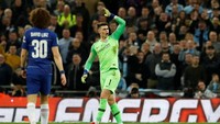 Aksi Kepa Arrizabalaga di menit ke-117 menjadi perbincangan. Pelatih Chelsea, Maurizio Sarri mau menggantinya dengan Willy Caballero akan tetapi Kepa menolak (David Klein/Reuters)