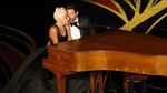 Mesra Abis! Duet Lady Gaga dan Bradley Cooper di Panggung Oscar
