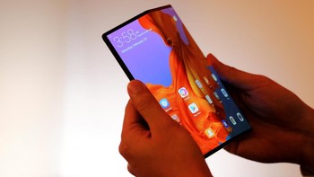 Baterainya berkapasitas 4500mAh yang juga mendukung Huawei SuperCharge 55W. Foto: Huawei