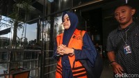 Meina Woro merupakan Pejabat Pembuat Komitmen (PPK) SPAM Katulampa. Dia diduga menerima Rp 1,42 miliar dan SGD 22.100 untuk SPAM Katulampa.