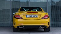 Namun nampaknya mobil ini akan segera dihentikan produksinya oleh pihak prinsipal. Hal tersebut makin kentara ketika Mercedes-Benz mengumumkan segera merilis SLC Final Edition di tahun 2020 mendatang.Foto: Mercedes-Benz