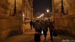 Foto: Berburu Cahaya Magis di Museum Louvre