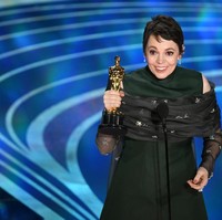 Aktris senior Olivia Colman bergabung jadi salah satu yang ikut gerakan boikot Israel dan menentang genosida. Foto: Kevin Winter/Getty Images