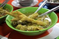 Slurrp Bisa Makan  Malam dengan Soto Enak di 5 Tempat Ini