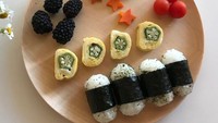 Wanita asal Jepang yang menetap di Amerika ini menyajikan makan siang dalam bentuk apik. Sushi dengan aneka sayuran yang disusun rapih untuk si kecil. Foto: Instagram@mariekondo