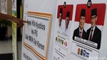 Begini Sibuknya Aktivitas Melipat Surat Suara untuk Pemilu 2019