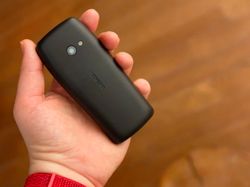 Nokia 210, Ponsel Internet Cuma Rp 490 Ribu