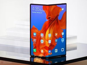 Ponsel Layar Lipat Diprediksi Ancam Gadget Ini