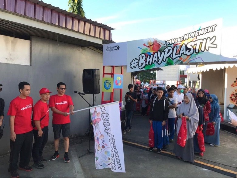 Lewat #BhayPlastik, Telkomsel Ajak Warga Makassar Bijak Pakai Plastik Lewat #BhayPlastik, Telkomsel Ajak Warga Makassar Bijak Pakai Plastik