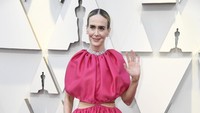 Sarah Paulson sangat membenci spons karena memiliki lubang-lubang kecil yang mengganggu. Suatu ketika, ia melihat gambar spons yang diperbesar dan sangat menakutinya. Ya, Paulson memiliki fobia pada lubang kecil yang sampai saat ini belum sembuh. Foto: Frazer Harrison/Getty Images