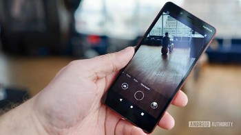 Ada tiga varian warna yang dihadirkan Nokia 1 Plus yakni merah, hitam dan biru. (Foto: Dok. Android Authority)