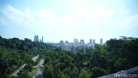 Taman ini menghadap ke Singapura sebelah selatan yaitu Pulau Sentosa (Mardi Rahmat/detikTravel)  