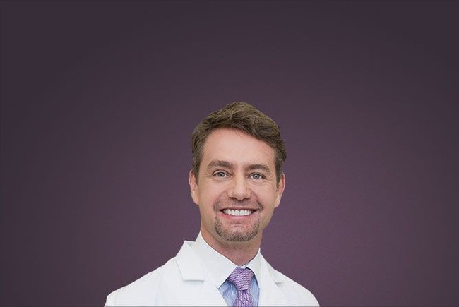 Dan inilah salah satu isi goodie bag termahal yang diterima para peraih nominasi Oscar 2019. Dokter bedah plastik ternama  Dr. Konstantin Vasyukevich memberikan para nominator Oscar tersebut perawatan senilai US$ 300 ribu atau sekitar Rp 421 juta. Dr. Kontsantin dikenal sebagai ahli bedah plastik spesialisasi operasi kecantikan dan rekonstruksi wajah serta leher. Dia termasuk dalam deretan dokter bedah plastik top di New York. Foto: Istimewa