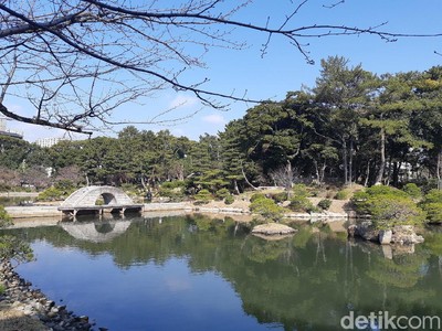 Taman Cantik di Hiroshima yang Dulunya Kandang Kuda