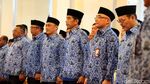 Momen Jokowi dan Pegawai Negeri Kompak Berseragam Korpri