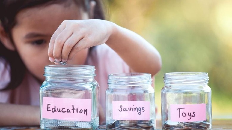 Mengajari anak cerdas finansial/ Foto: iStock Mengajari anak cerdas finansial/ Foto: iStock