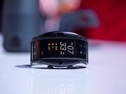 Penampakan Smartwatch Nubia yang Punya Layar Lengkung