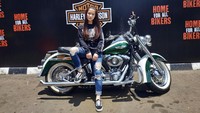 Latar belakang keluarga yang menggunakan produk Harley Davidson membuat Sharran semakin terpacu untuk belajar lebih dekat dengan motor sangar ini. Ridwan Arifin/detikcom.