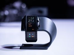 Penampakan Smartwatch Nubia yang Punya Layar Lengkung