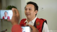 Augie pun berujar akan lebih mendekatkan diri usai bebas dari penjara. Pool/Noel/detikFoto.
