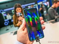 Aksi Galaxy A30 & A50 di Arena MWC 2019