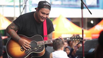 Virgoun, Sosok Ayah yang Rela Lakukan Apa Saja Demi Anak Virgoun, Sosok Ayah yang Rela Lakukan Apa Saja Demi Anak