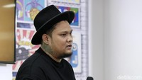Ia pun menyebut dirinya bersolo karier dengan genre dan karya yang berbeda dengan saat di Last Child.