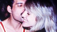 Rasa cintanya tertuang dalam lagu Love of My Life yang dibuatnya untuk kekasihnya itu. Dok. Vintag.es